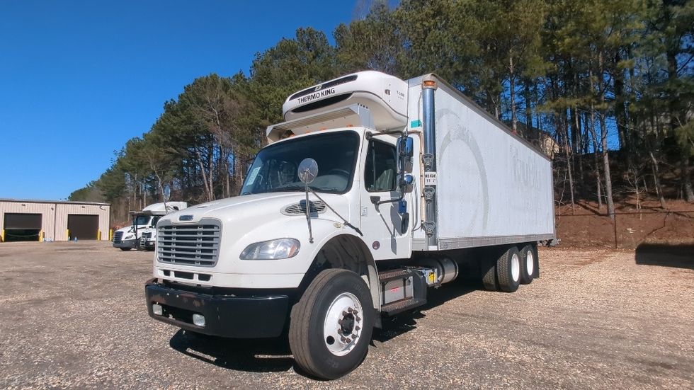 Refrigerated Truck-Light and Medium Duty Trucks-Freightliner-2017-M2-Atlanta-GA-326,433\n\t\tmiles-$ 39,250 - Image 3