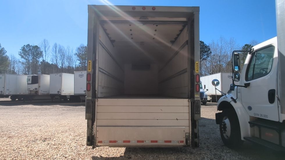 Refrigerated Truck-Light and Medium Duty Trucks-Freightliner-2017-M2-Atlanta-GA-326,433\n\t\tmiles-$ 39,250 - Image 8