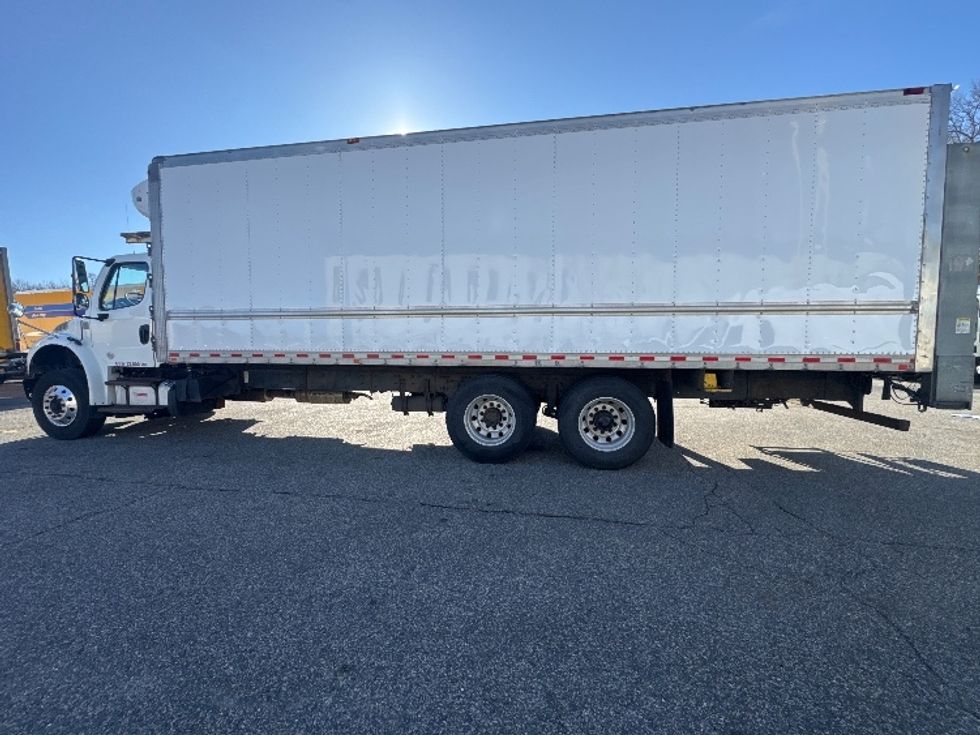 Refrigerated Truck-Light and Medium Duty Trucks-Freightliner-2017-M2-Braintree-MA-312,654\n\t\tmiles-$ 42,500 - Image 4