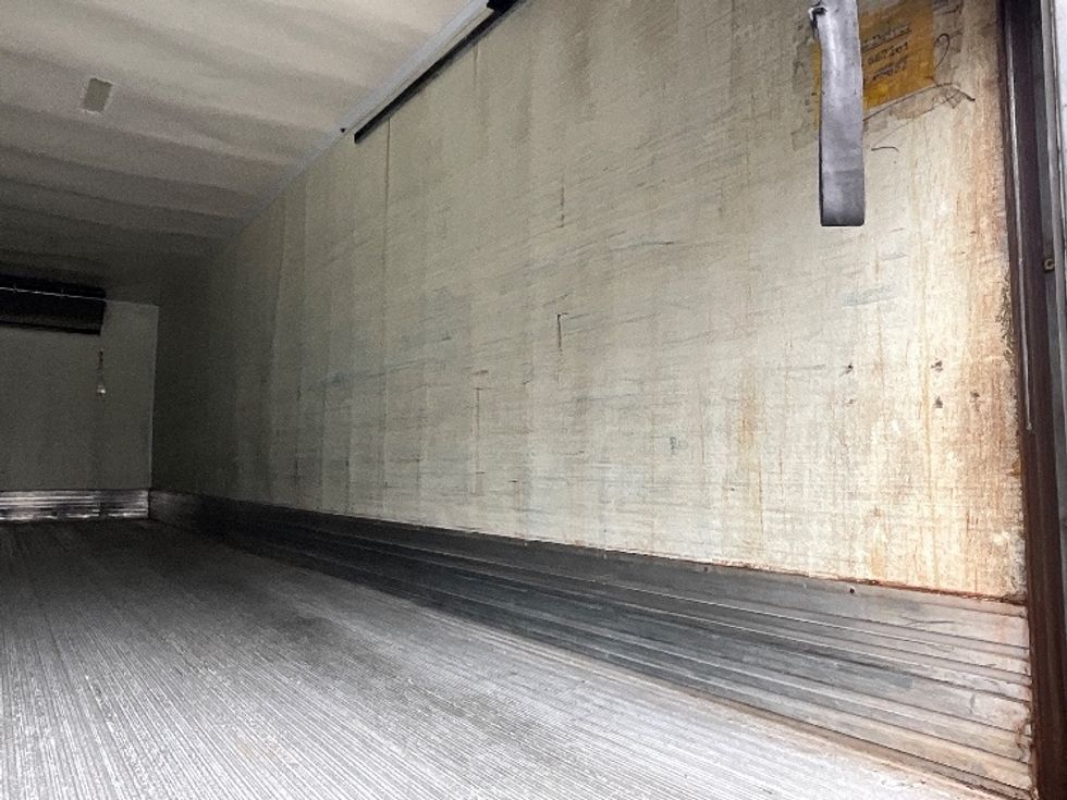 Refrigerated Truck-Light and Medium Duty Trucks-Freightliner-2017-M2-Burlington-ON-347,179\n\t\tkm-$ 62,500 - Image 12