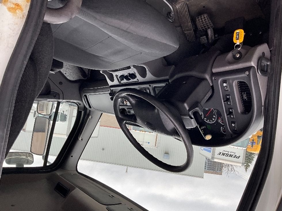 Refrigerated Truck-Light and Medium Duty Trucks-Freightliner-2017-M2-Burlington-ON-356,018\n\t\tkm-$ 60,750 - Image 16