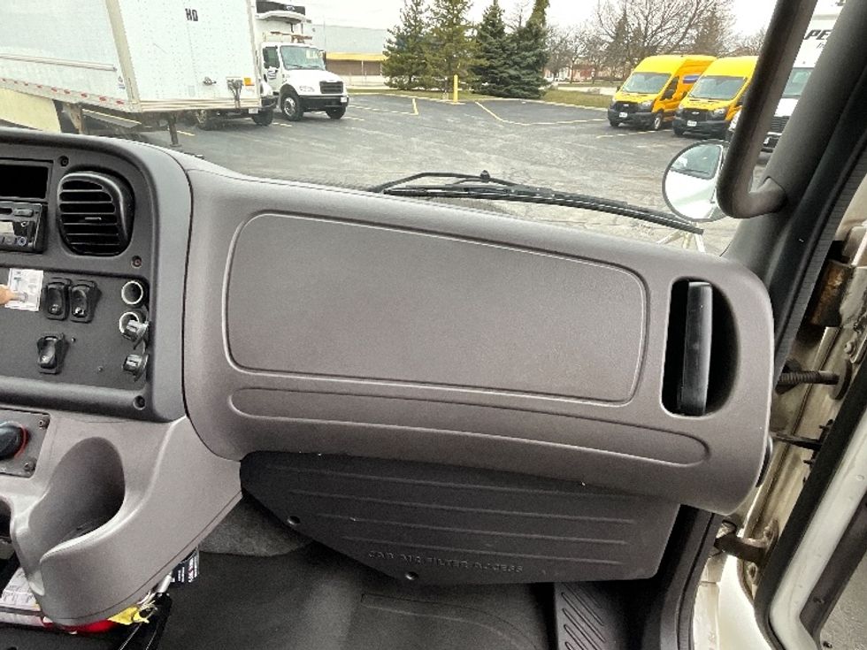 Refrigerated Truck-Light and Medium Duty Trucks-Freightliner-2017-M2-Burlington-ON-356,018\n\t\tkm-$ 60,750 - Image 20