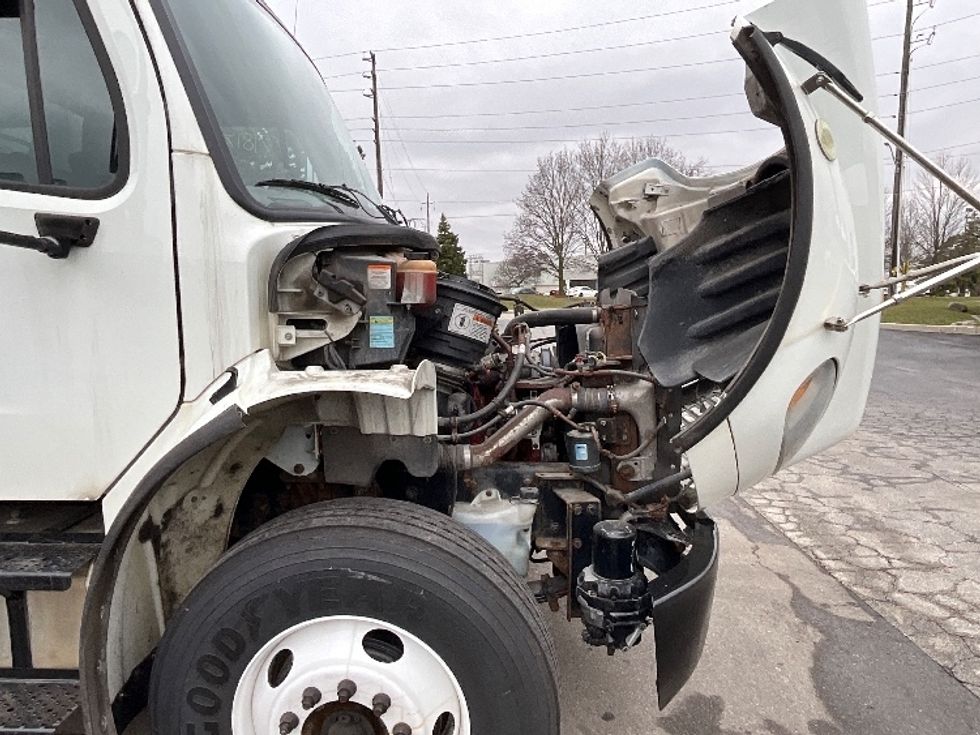 Refrigerated Truck-Light and Medium Duty Trucks-Freightliner-2017-M2-Burlington-ON-356,018\n\t\tkm-$ 60,750 - Image 22