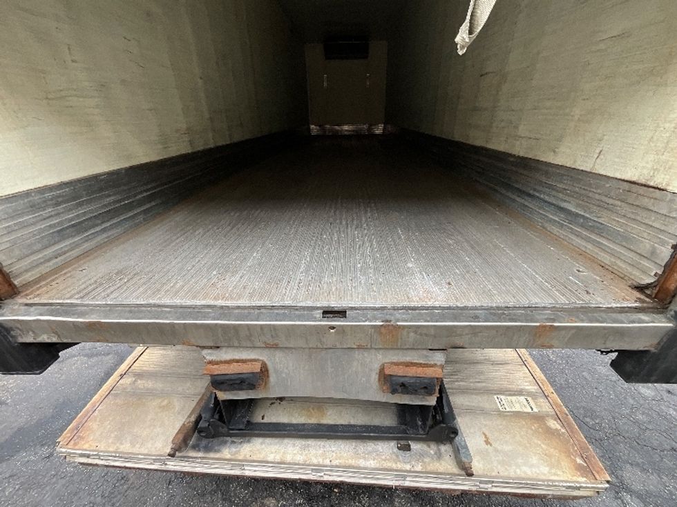 Refrigerated Truck-Light and Medium Duty Trucks-Freightliner-2017-M2-Burlington-ON-356,018\n\t\tkm-$ 60,750 - Image 9