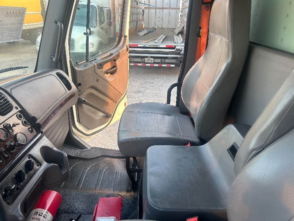 Refrigerated Truck-Light and Medium Duty Trucks-Freightliner-2017-M2-Dallas-TX-314,219\n\t\tmiles-$ 42,750 - Image 19