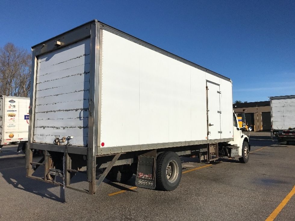Refrigerated Truck-Light and Medium Duty Trucks-Freightliner-2017-M2-Delta-BC-366,031\n\t\tkm-$ 54,250 - Image 13