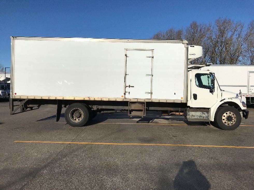 Refrigerated Truck-Light and Medium Duty Trucks-Freightliner-2017-M2-Delta-BC-366,031\n\t\tkm-$ 54,250 - Image 15
