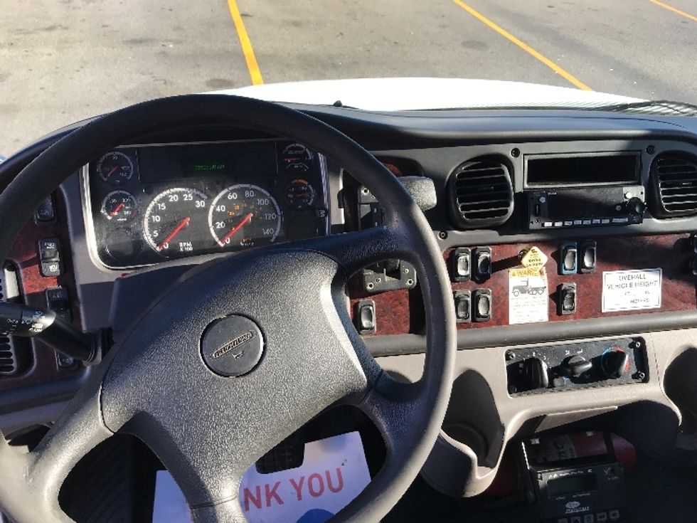 Refrigerated Truck-Light and Medium Duty Trucks-Freightliner-2017-M2-Delta-BC-366,031\n\t\tkm-$ 54,250 - Image 18