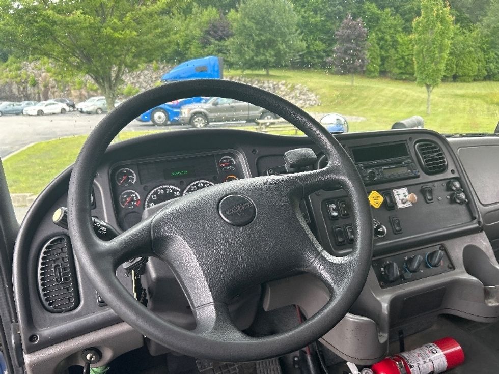 Refrigerated Truck-Light and Medium Duty Trucks-Freightliner-2017-M2-Fitchburg-MA-187,643\n\t\tmiles-$ 34,000 - Image 18