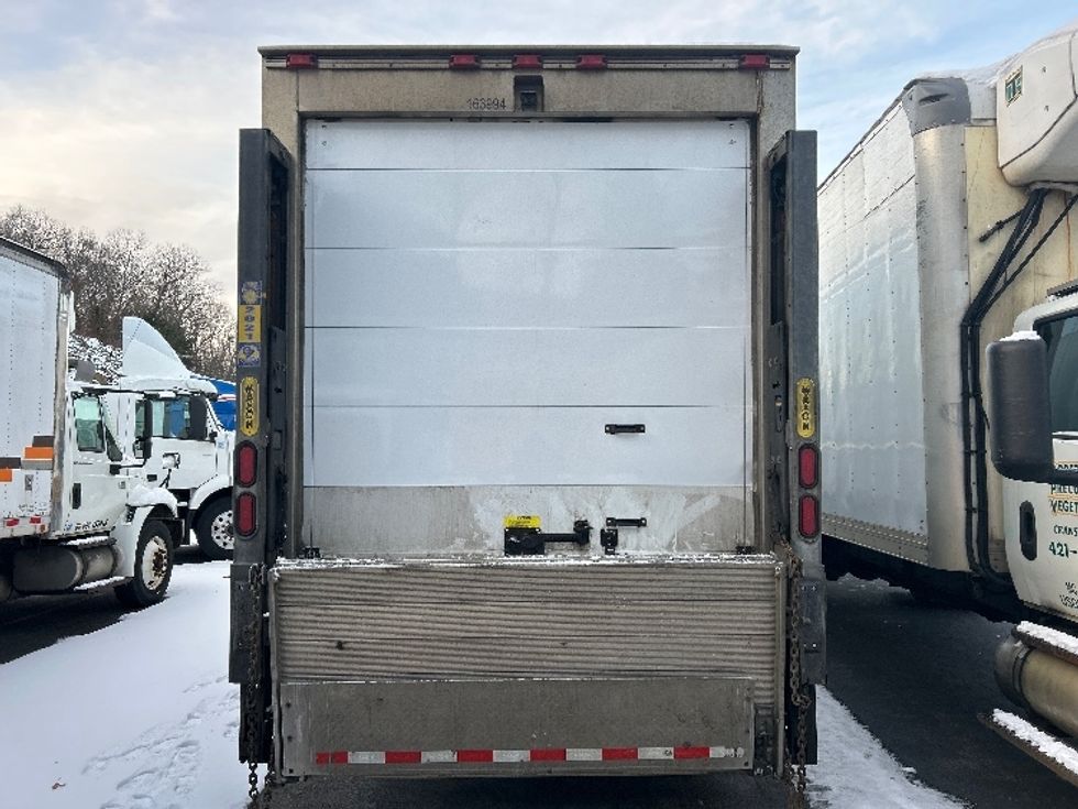 Refrigerated Truck-Light and Medium Duty Trucks-Freightliner-2017-M2-Fitchburg-MA-304,718\n\t\tmiles-$ 46,250 - Image 7