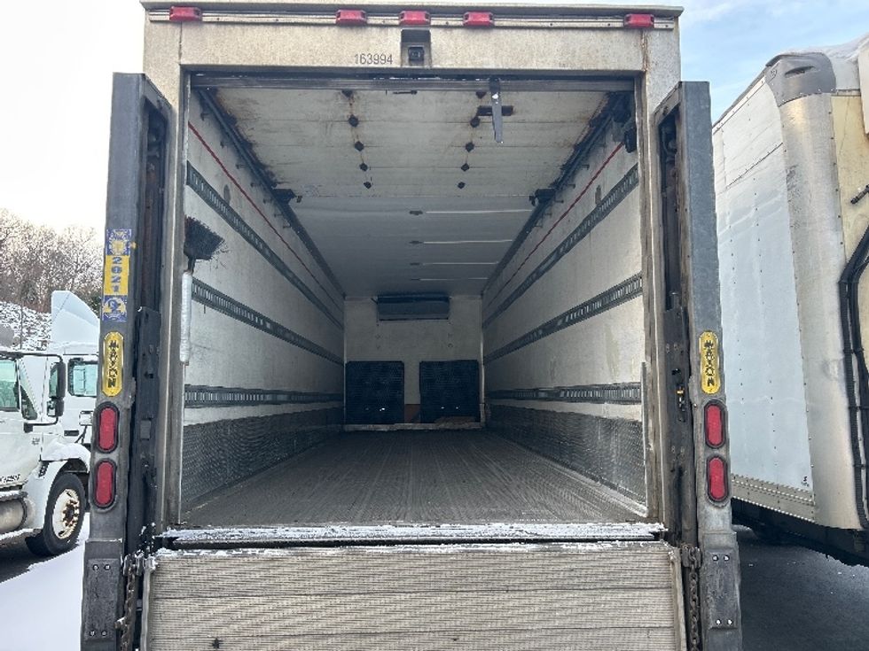 Refrigerated Truck-Light and Medium Duty Trucks-Freightliner-2017-M2-Fitchburg-MA-304,718\n\t\tmiles-$ 46,250 - Image 8