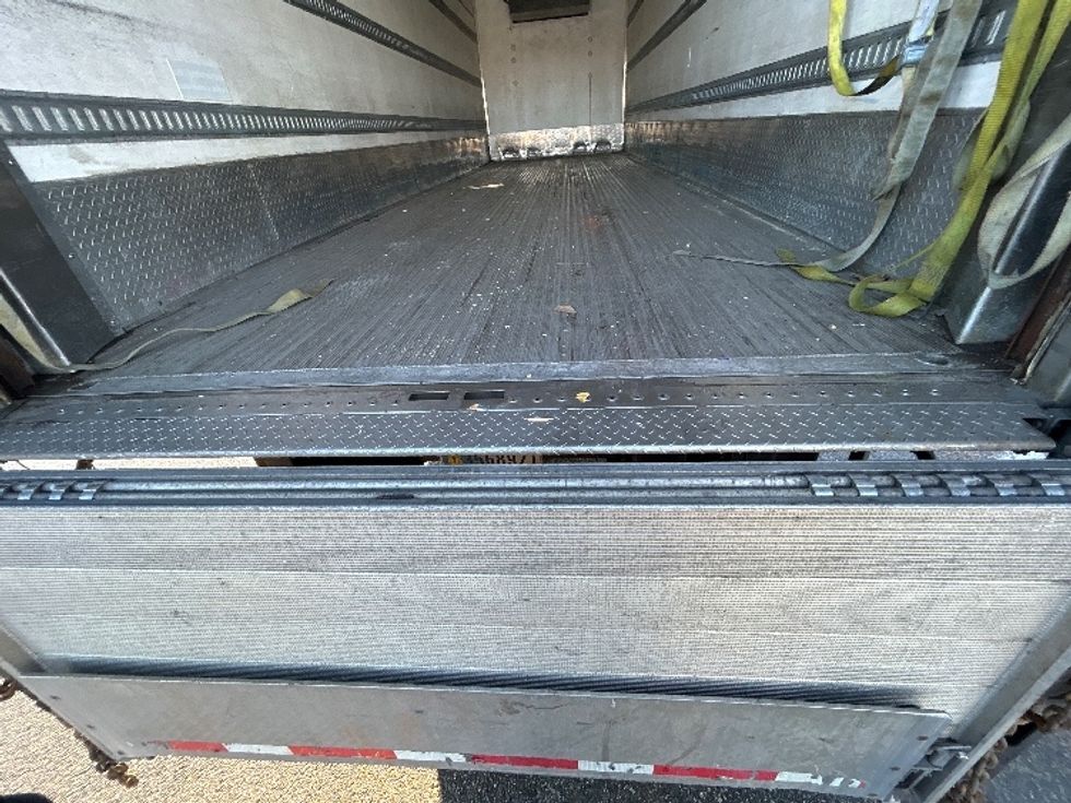 Refrigerated Truck-Light and Medium Duty Trucks-Freightliner-2017-M2-Fitchburg-MA-328,806\n\t\tmiles-$ 42,250 - Image 10