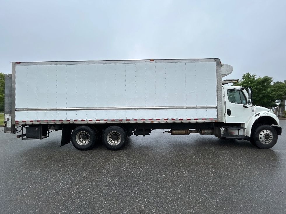 Refrigerated Truck-Light and Medium Duty Trucks-Freightliner-2017-M2-Fitchburg-MA-330,503\n\t\tmiles-$ 46,000 - Image 15