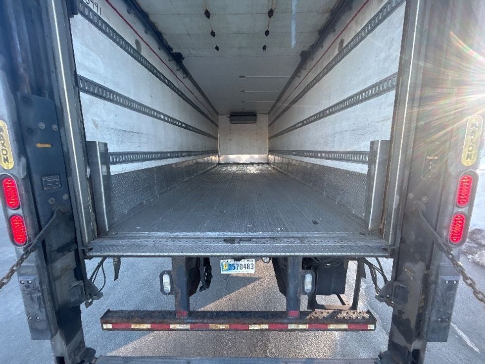 Refrigerated Truck-Light and Medium Duty Trucks-Freightliner-2017-M2-Fitchburg-MA-349,451\n\t\tmiles-$ 39,250 - Image 10