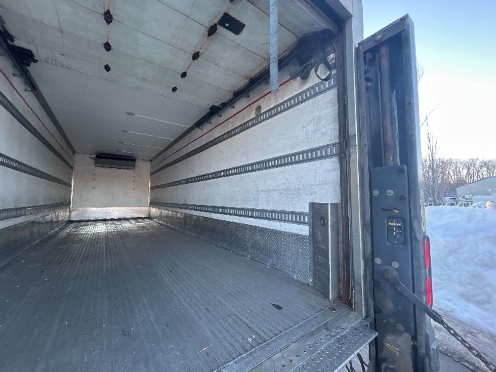 Refrigerated Truck-Light and Medium Duty Trucks-Freightliner-2017-M2-Fitchburg-MA-349,451\n\t\tmiles-$ 39,250 - Image 12
