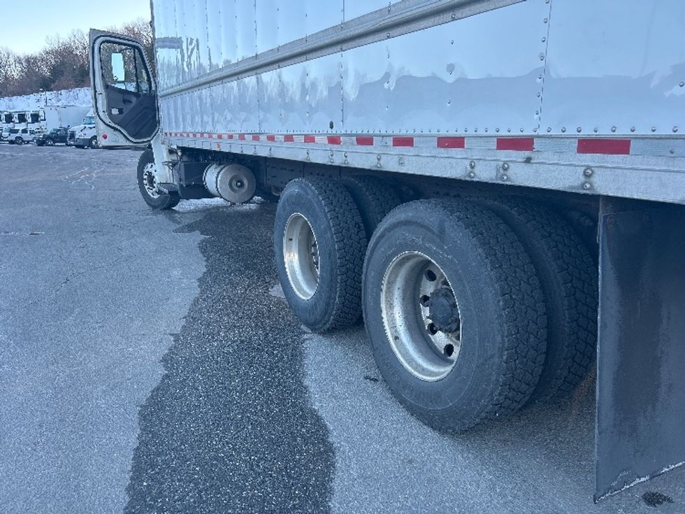 Refrigerated Truck-Light and Medium Duty Trucks-Freightliner-2017-M2-Fitchburg-MA-349,451\n\t\tmiles-$ 39,250 - Image 28