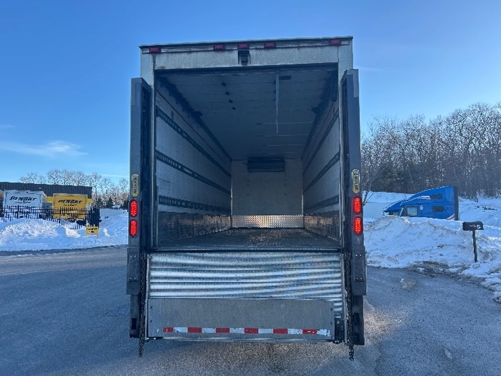 Refrigerated Truck-Light and Medium Duty Trucks-Freightliner-2017-M2-Fitchburg-MA-349,451\n\t\tmiles-$ 39,250 - Image 8