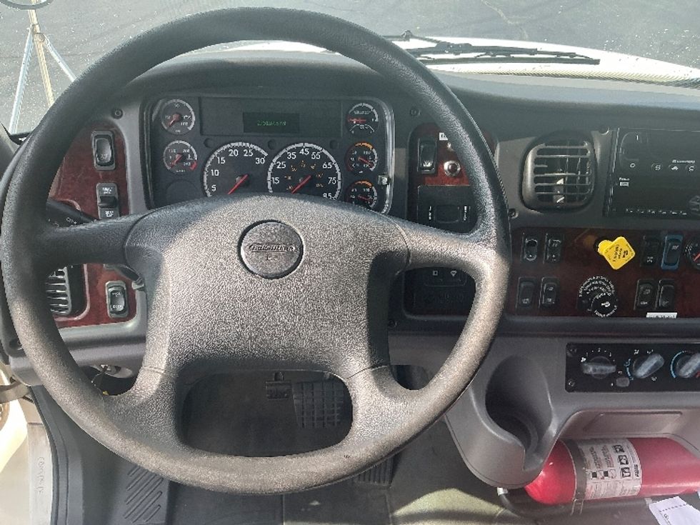 Refrigerated Truck-Light and Medium Duty Trucks-Freightliner-2017-M2-Forest Park-GA-276,107\n\t\tmiles-$ 46,750 - Image 17