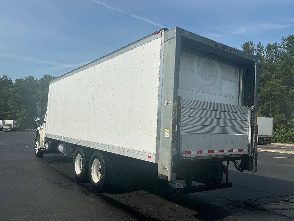 Refrigerated Truck-Light and Medium Duty Trucks-Freightliner-2017-M2-Forest Park-GA-276,107\n\t\tmiles-$ 46,750 - Image 6