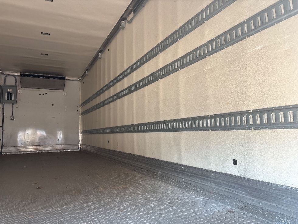 Refrigerated Truck-Light and Medium Duty Trucks-Freightliner-2017-M2-Greensboro-NC-89,961\n\t\tmiles-$ 62,250 - Image 12