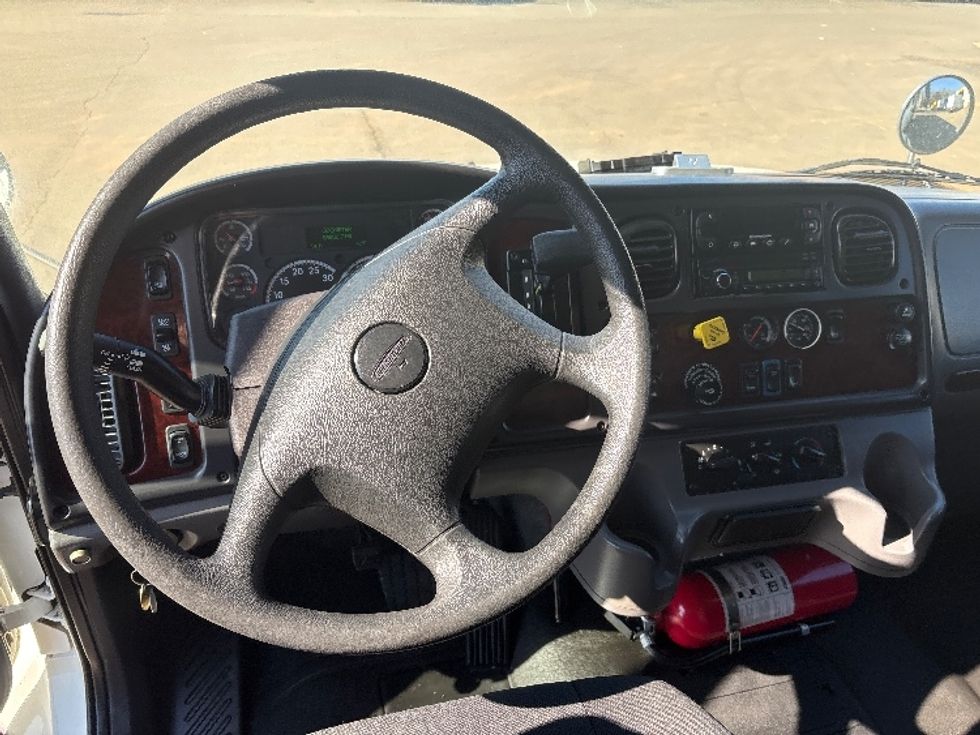 Refrigerated Truck-Light and Medium Duty Trucks-Freightliner-2017-M2-Greensboro-NC-89,961\n\t\tmiles-$ 62,250 - Image 18