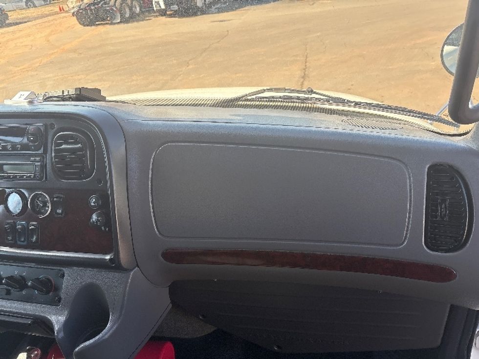 Refrigerated Truck-Light and Medium Duty Trucks-Freightliner-2017-M2-Greensboro-NC-89,961\n\t\tmiles-$ 62,250 - Image 21