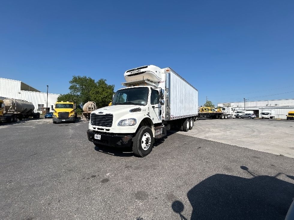 Refrigerated Truck-Light and Medium Duty Trucks-Freightliner-2017-M2-Hammond-LA-137,457\n\t\tmiles-$ 67,750 - Image 3
