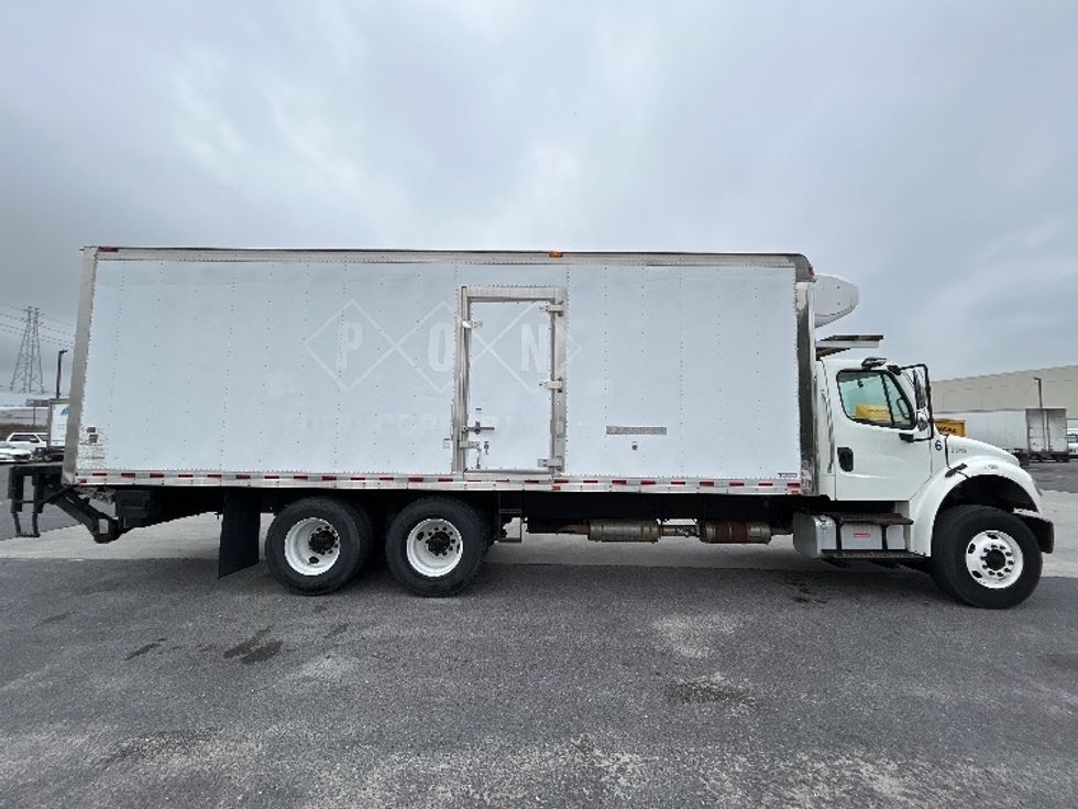 Refrigerated Truck-Light and Medium Duty Trucks-Freightliner-2017-M2-Hammond-LA-148,640\n\t\tmiles-$ 66,000 - Image 15