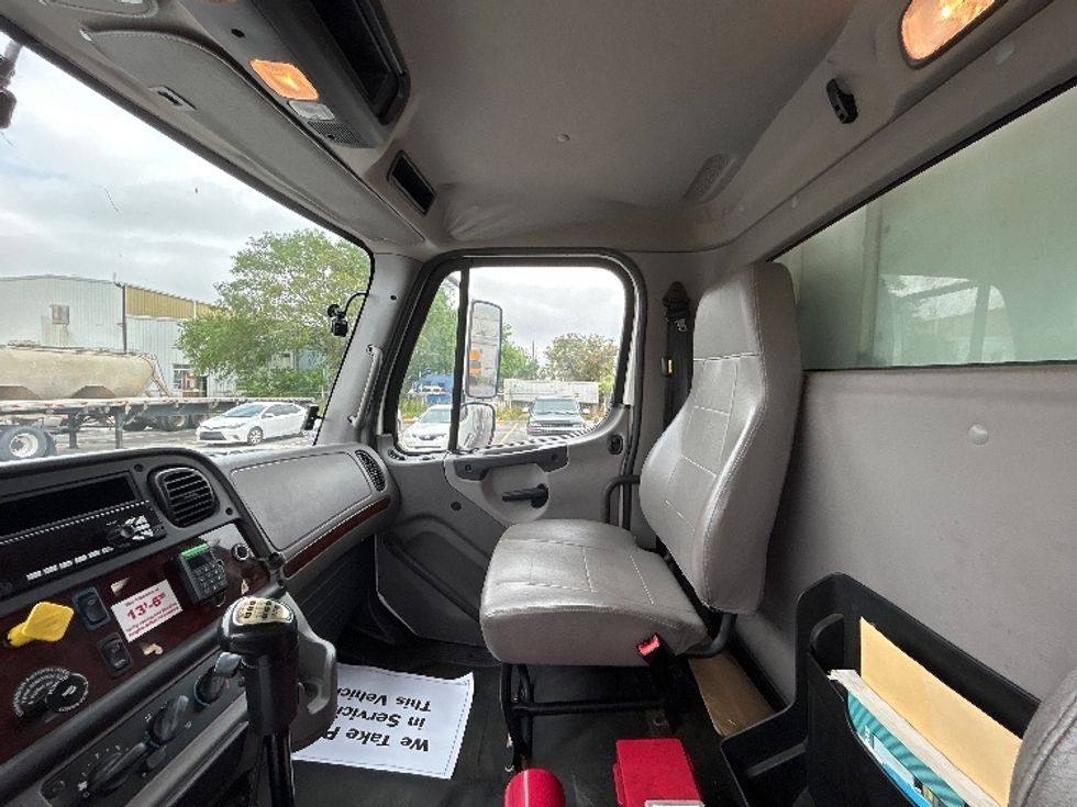 Refrigerated Truck-Light and Medium Duty Trucks-Freightliner-2017-M2-Hammond-LA-148,640\n\t\tmiles-$ 66,000 - Image 19