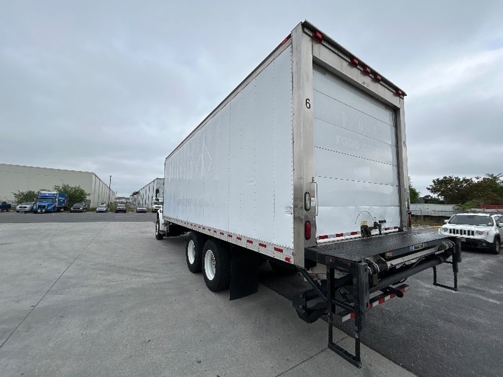Refrigerated Truck-Light and Medium Duty Trucks-Freightliner-2017-M2-Hammond-LA-148,640\n\t\tmiles-$ 66,000 - Image 6