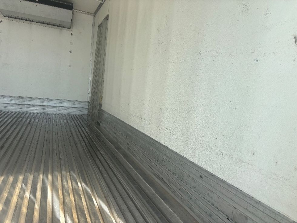 Refrigerated Truck-Light and Medium Duty Trucks-Freightliner-2017-M2-Houston-TX-172,921\n\t\tmiles-$ 45,250 - Image 12