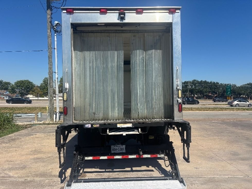 Refrigerated Truck-Light and Medium Duty Trucks-Freightliner-2017-M2-Houston-TX-172,921\n\t\tmiles-$ 45,250 - Image 8
