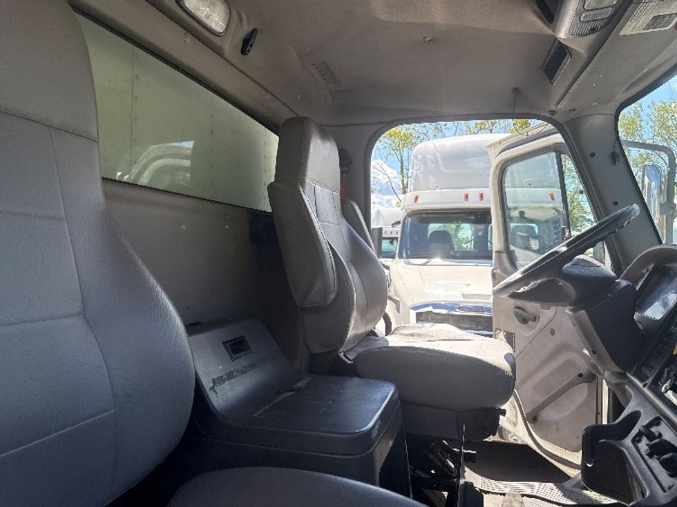 Refrigerated Truck-Light and Medium Duty Trucks-Freightliner-2017-M2-Jessup-MD-339,603\n\t\tmiles-$ 39,500 - Image 22