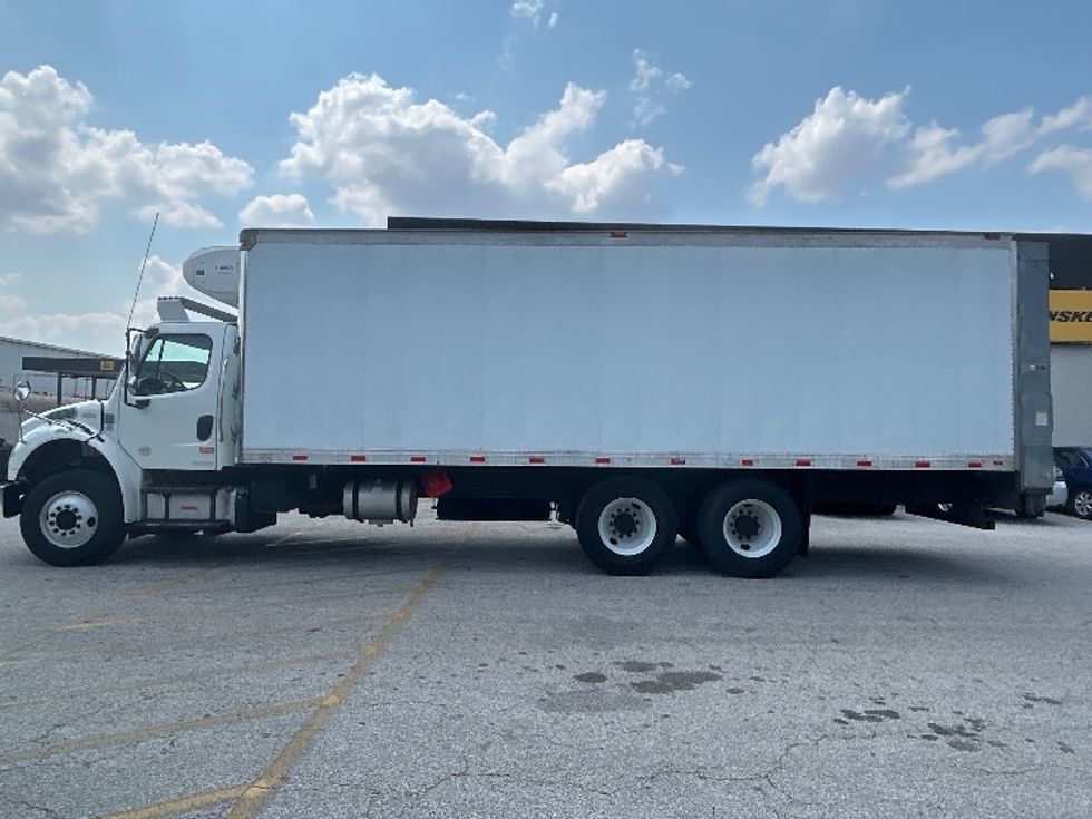 Refrigerated Truck-Light and Medium Duty Trucks-Freightliner-2017-M2-Katy-TX-285,578\n\t\tmiles-$ 46,250 - Image 4