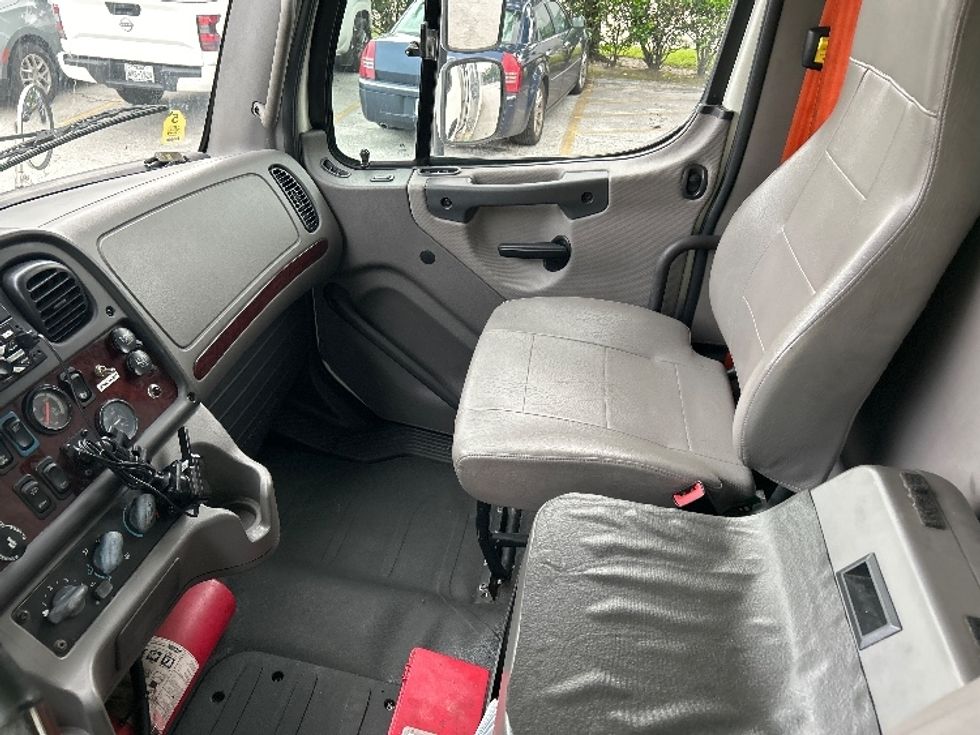 Refrigerated Truck-Light and Medium Duty Trucks-Freightliner-2017-M2-Katy-TX-290,279\n\t\tmiles-$ 44,500 - Image 19