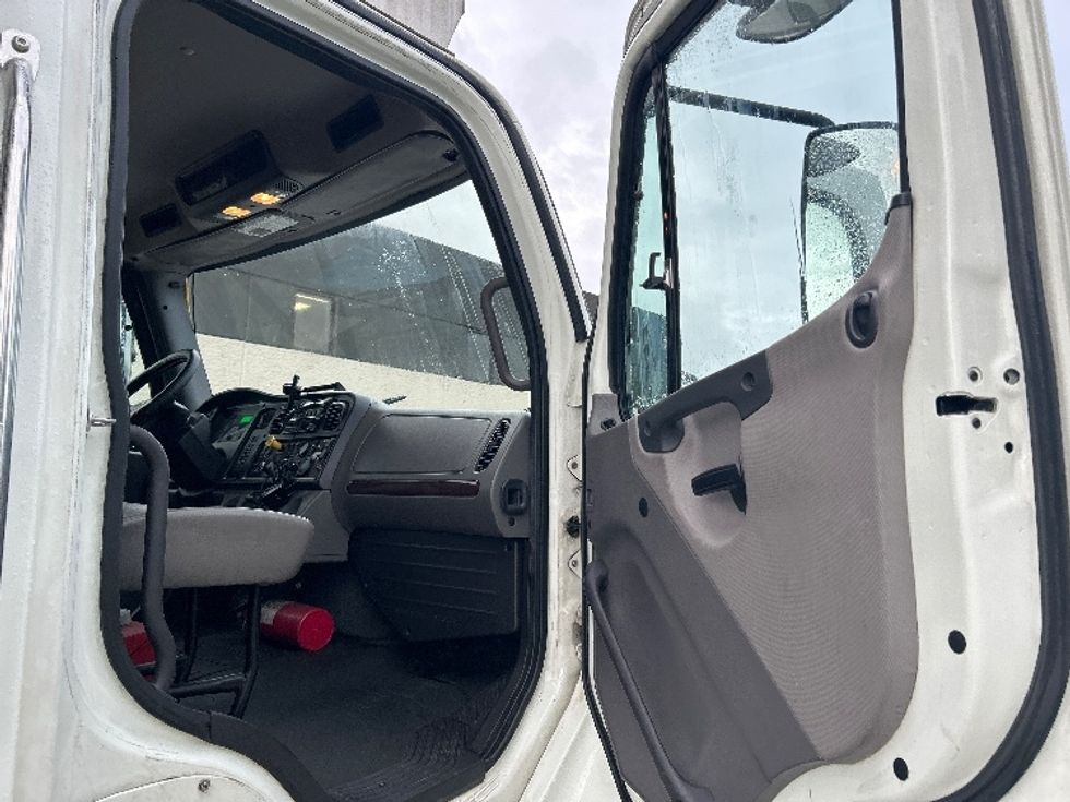 Refrigerated Truck-Light and Medium Duty Trucks-Freightliner-2017-M2-Katy-TX-290,279\n\t\tmiles-$ 44,500 - Image 20