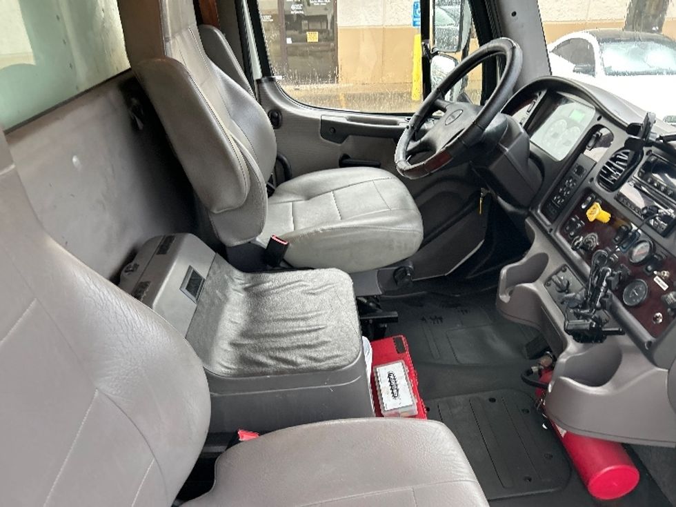 Refrigerated Truck-Light and Medium Duty Trucks-Freightliner-2017-M2-Katy-TX-290,279\n\t\tmiles-$ 44,500 - Image 22