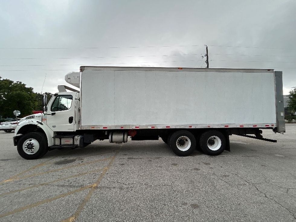 Refrigerated Truck-Light and Medium Duty Trucks-Freightliner-2017-M2-Katy-TX-290,279\n\t\tmiles-$ 44,500 - Image 4