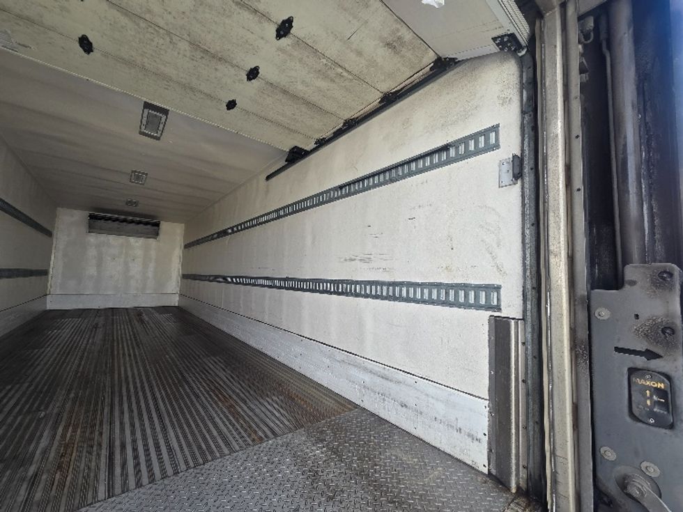 Refrigerated Truck-Light and Medium Duty Trucks-Freightliner-2017-M2-Kent-WA-234,709\n\t\tmiles-$ 53,250 - Image 12