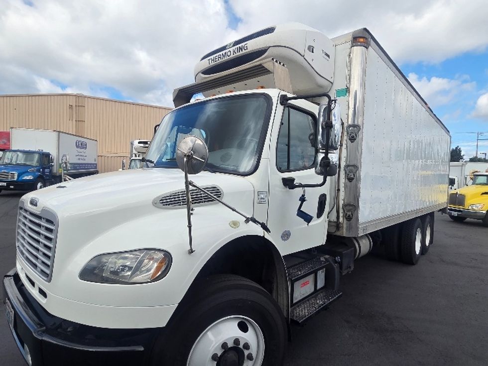 Refrigerated Truck-Light and Medium Duty Trucks-Freightliner-2017-M2-Kent-WA-234,709\n\t\tmiles-$ 53,250 - Image 3