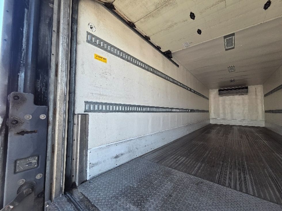 Refrigerated Truck-Light and Medium Duty Trucks-Freightliner-2017-M2-Kent-WA-281,408\n\t\tmiles-$ 46,500 - Image 11