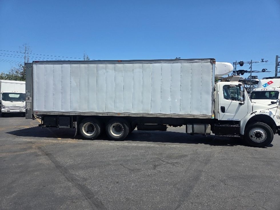 Refrigerated Truck-Light and Medium Duty Trucks-Freightliner-2017-M2-Kent-WA-281,408\n\t\tmiles-$ 46,500 - Image 12
