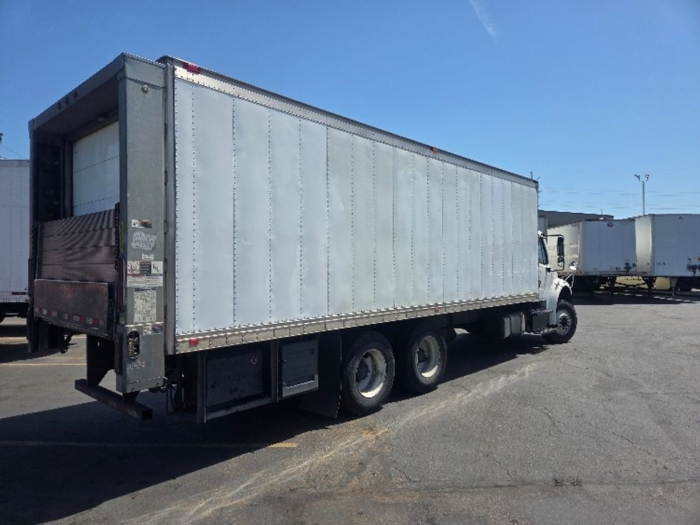 Refrigerated Truck-Light and Medium Duty Trucks-Freightliner-2017-M2-Kent-WA-281,408\n\t\tmiles-$ 46,500 - Image 14