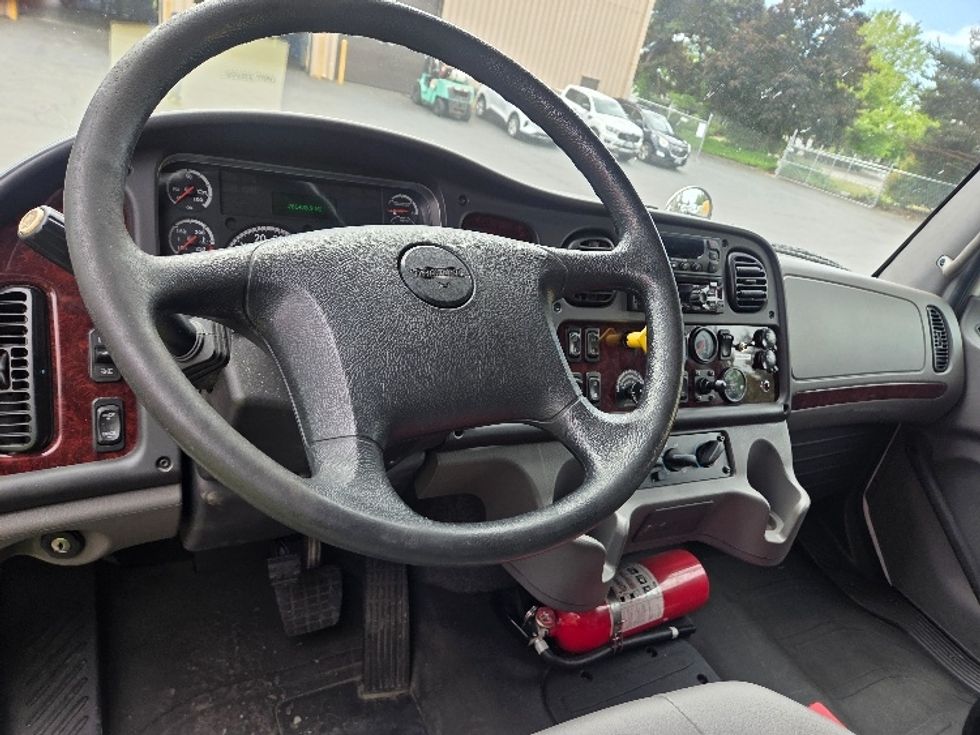 Refrigerated Truck-Light and Medium Duty Trucks-Freightliner-2017-M2-Kent-WA-281,408\n\t\tmiles-$ 46,500 - Image 18