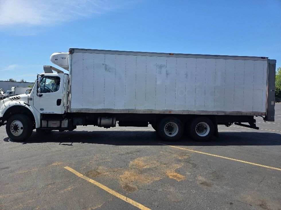 Refrigerated Truck-Light and Medium Duty Trucks-Freightliner-2017-M2-Kent-WA-281,408\n\t\tmiles-$ 46,500 - Image 5