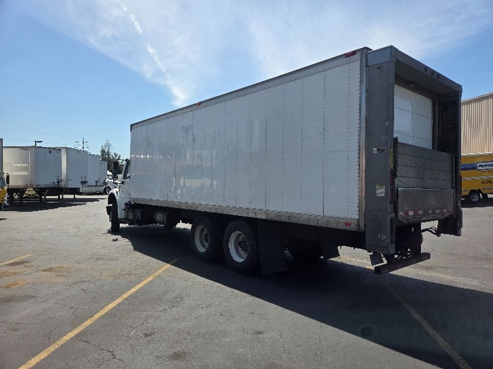 Refrigerated Truck-Light and Medium Duty Trucks-Freightliner-2017-M2-Kent-WA-281,408\n\t\tmiles-$ 46,500 - Image 7