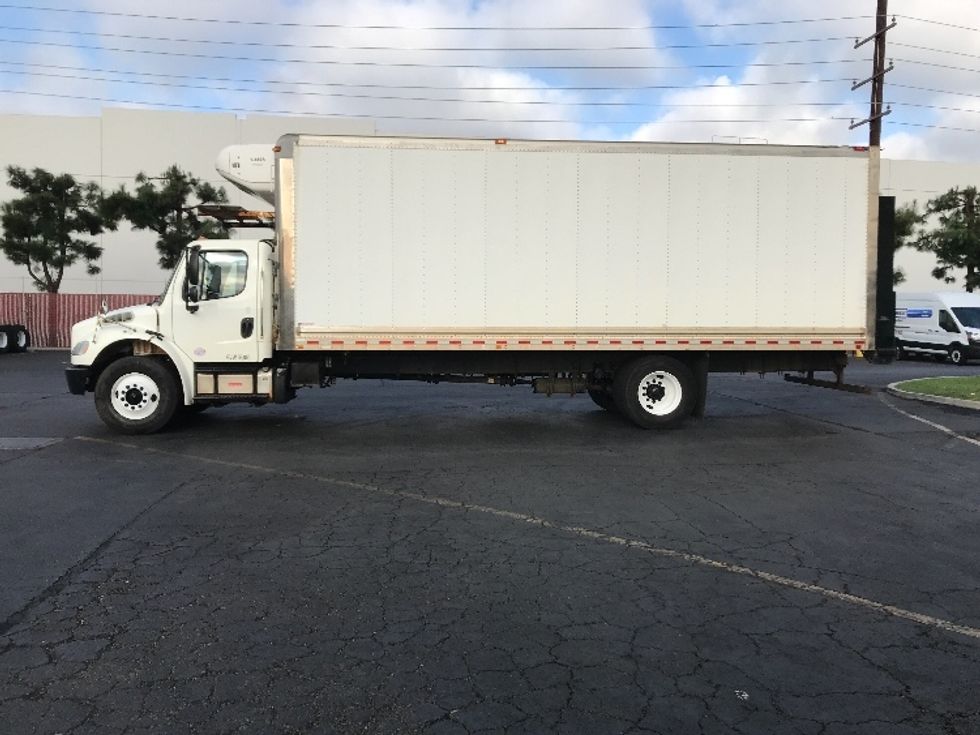Refrigerated Truck-Light and Medium Duty Trucks-Freightliner-2017-M2-La Mirada-CA-74,995\n\t\tmiles-$ 54,750 - Image 4