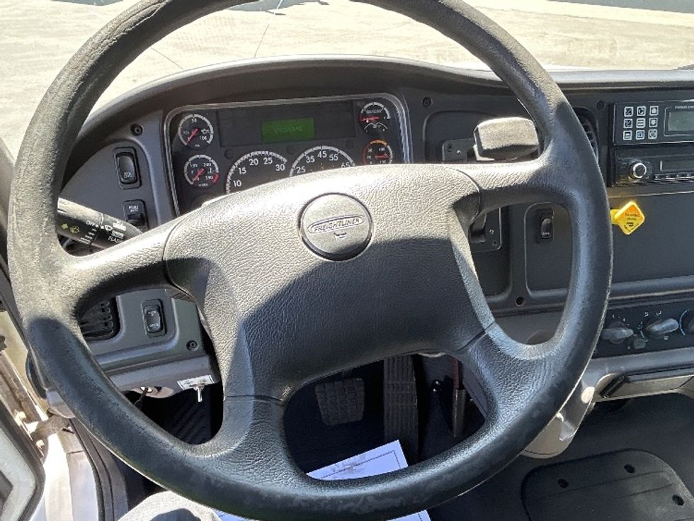 Refrigerated Truck-Light and Medium Duty Trucks-Freightliner-2017-M2-Las Vegas-NV-171,246\n\t\tmiles-$ 44,500 - Image 16