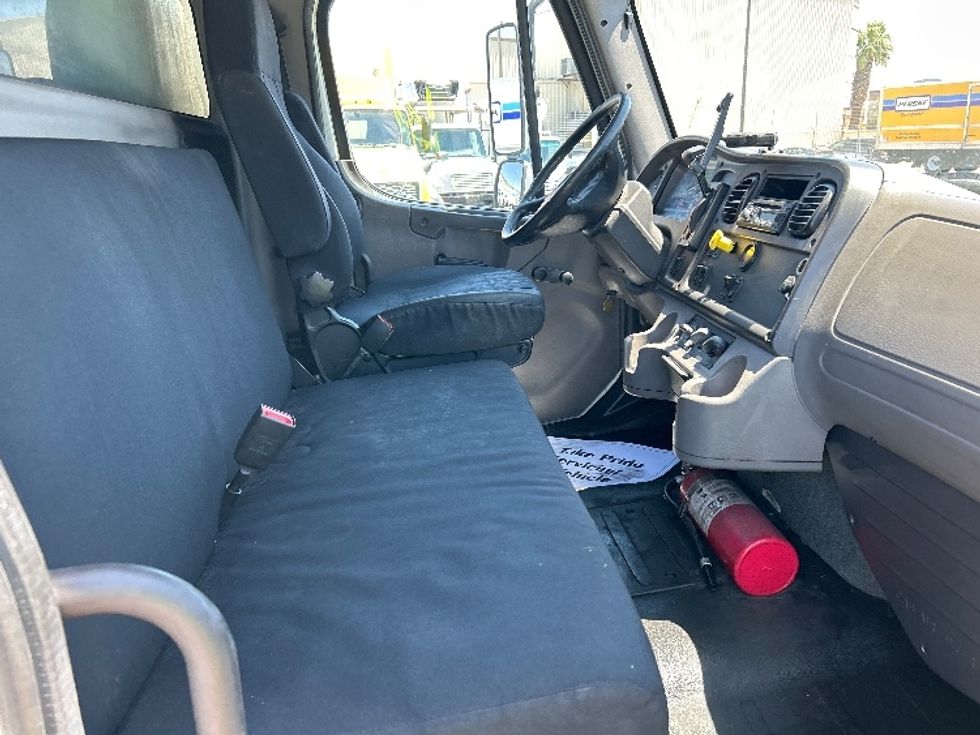 Refrigerated Truck-Light and Medium Duty Trucks-Freightliner-2017-M2-Las Vegas-NV-182,897\n\t\tmiles-$ 49,750 - Image 22
