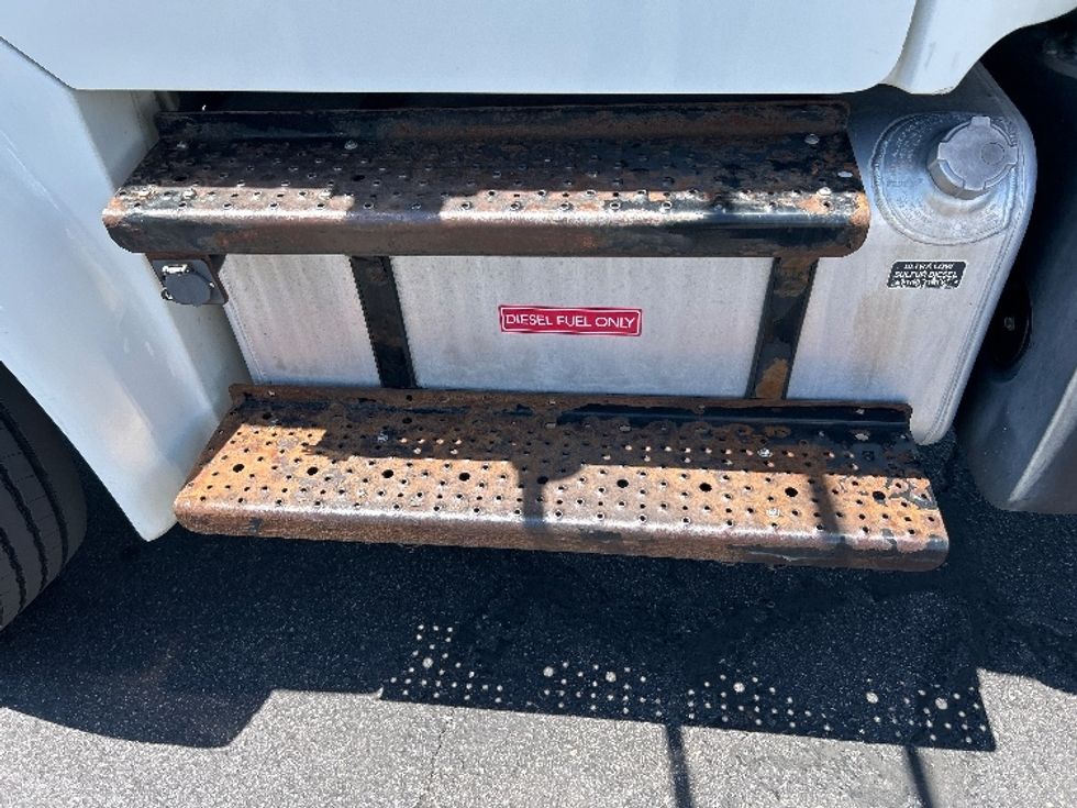 Refrigerated Truck-Light and Medium Duty Trucks-Freightliner-2017-M2-Las Vegas-NV-182,897\n\t\tmiles-$ 49,750 - Image 25